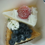 ラ・ブランシュ - いちごのショート、ブルーベリーのタルト