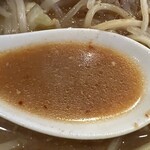 ラハメン ヤマン - 辛み投入後のスープです！