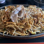 天領屋 - 満腹焼きそば定食（焼きそば）　近景