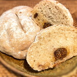 METRO MARKET - イチジクとくるみパン