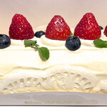 METRO MARKET - 苺のロールケーキ（前日依頼の特注品）2024.2.3