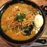 三宝亭 - 野菜たっぷり辛味噌ラーメン　968円