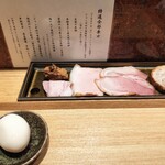 中華蕎麦 とみ田 - 肉と卵