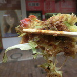元祖屋 - 店先でﾊﾟｯｸﾝﾁｮ　旨いわぁ～
