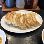 自家製麺 名無し - 焼餃子、300円。