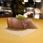 蒼 - 神経〆縞鯵の藁焼き　お米と中国甘酒のソース