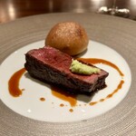 蒼 - 上田畜産45ヶ月メス但馬牛の炭火焼き　月光百合根のパン包み焼き