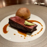 蒼 - 上田畜産45ヶ月メス但馬牛の炭火焼き　月光百合根のパン包み焼き