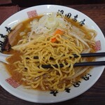 沼田商店 麺組 - 味噌ラーメン_930円　麺アップ