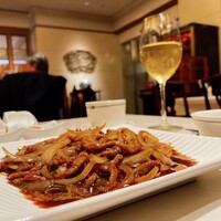 中国飯店 市ヶ谷店 - 【スペシャルランチ(細切り牛肉と玉ねぎの炒め)】(¥2200)+【水出しジャスミンティ】(¥700)