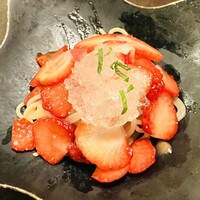 オッジ ダルマット 西麻布店 - 苺の冷製パスタ
