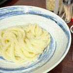 日の出製麺所 - うどん（ぬるい）小