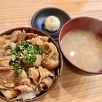 やきとん魂 - 豚丼ミニ310円+味噌汁0円