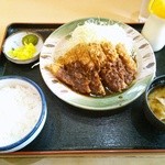 かつさと - 味噌カツ定食735円