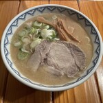 とんぴととりの光龍益 - ラーメン（塩煮豚）900円