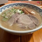 とんぴととりの光龍益 - ラーメン（塩煮豚）