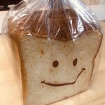 Kawagoe Bekari Rakuraku - プレミアム食パン