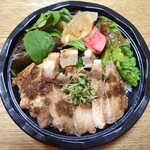 キッチンガーデン・とみおか - 料理写真:もちぶたロース ステーキ丼弁当