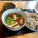 お蕎麦 結 - 牡蠣蕎麦～　温蕎麦よりもせいろでつけて食べる方が良い