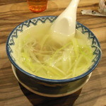 牛たん炭焼　利久 - H25/12/30　牛たん定食のテールスープ