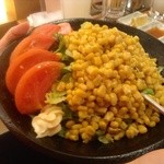 焼肉問屋 牛蔵 - トマトコーンサラダ