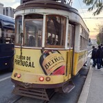 HENRIQUE SÁ PESSOA - 古いトラム　見る分にはいいが乗るのは新型がいい