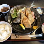 お食事処　燦 - アジフライを定食に