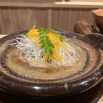 にくの匠 三芳 - ◎岡崎牧場 但馬牛 58ヶ月肥育 サーロイン角煮と
      山口 天然虎河豚白子の土鍋仕立
      干し海老と干し貝柱のお出汁