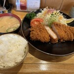 とんかつ大関 - 上ロースかつ、ごはん豚汁セット