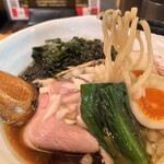Niboshi Icchokusen - 麺リフト