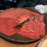 焼肉うしごろ 新宿三丁目店 - 