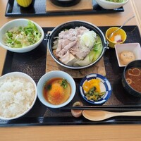 江戸前肉割烹 宮下 - 黒豚の塩すき焼き御前（1700円）