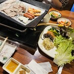 韓国料理＆生サムギョプサル ビビサム - 