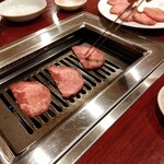 焼肉麻布 - 上タン塩。