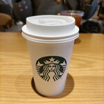 Starbucks Coffee - お馴染みのスタバ。ただ、ここ、三井アウトレットパーク内のお店を訪れるのは全くもって初めてでした。