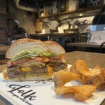 folk burgers&beers - フォーキースモーキーベーコンチーズバーガー