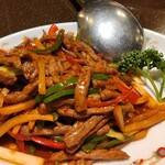 菜香新館 - 牛肉細切りとピーマンの炒め