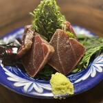 Grilled tuna sashimi