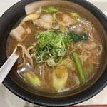 幸楽苑 - 和風カレーらーめん。時折、蕎麦屋では中華麺を見かけるが、ラーメン屋が和風カレーを出すのはあまり見かけない気がする。