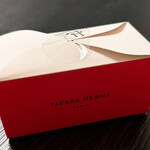 PIERRE HERMÉ PARIS - 