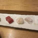 Sushi Dokoro Tatsutoshi - まぐろ　帆立　白身
