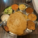 Venu's South Indian Dining - ノン ベジ セット(プーリー)