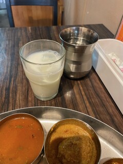 Venu's South Indian Dining - ノン ベジ セット(プーリー)