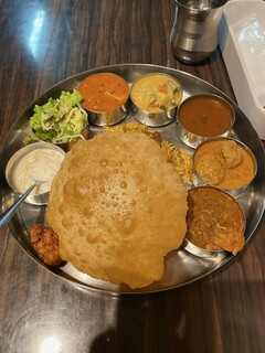 Venu's South Indian Dining - ノン ベジ セット(プーリー)