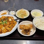 台湾料理味鮮 - 麻婆豆腐定食