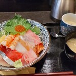 昭和 Dining - 海鮮丼