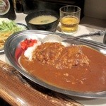 レストラン ポパイ - カレーライス￥550(別盛りでサラダ、スパゲティ、味噌汁付き）