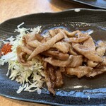 一番飯店 - 鶏皮のニンニク炒め