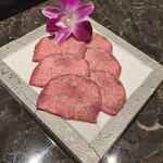 Zenseki Koshitsu E-Gomatsusakagyuusemmonten Yakiniku Kiwami - 