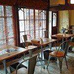 TASTY PLACE THE DINING - 店内(1階)